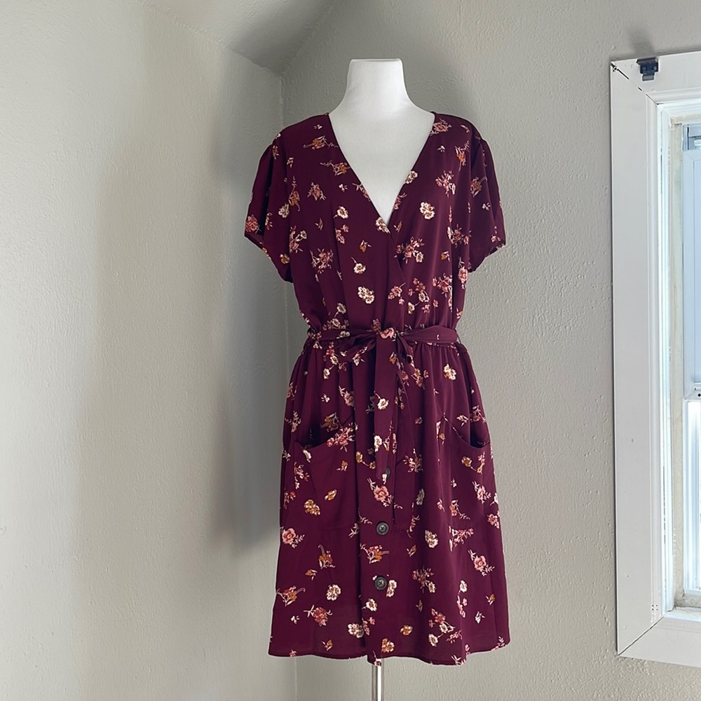🆕NWT Floral Button Down Dress